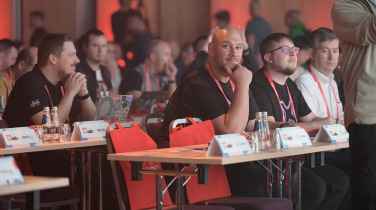 Účastníci initMAX v konferenčním sále – Zabbix Summit 2026, Riga